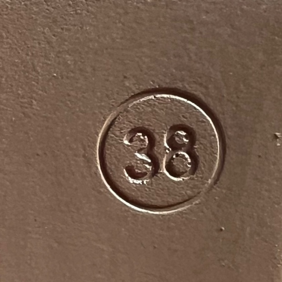 Antelope Lacie Heel Sandals - size 38 (7-7.5) - Picture 9 of 10